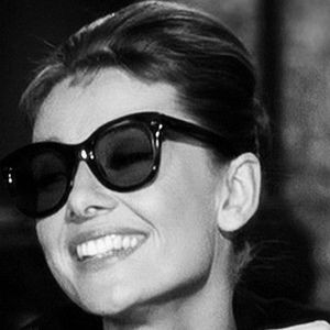 Meet your Posher, Moving